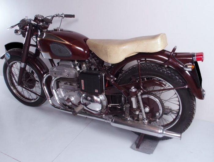 M1604 Ariel Square 4 '54 01