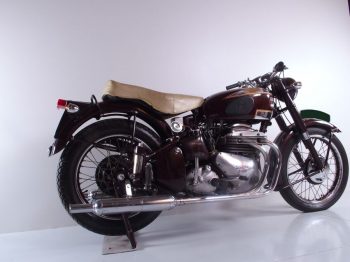 M1604 Ariel Square 4 '54 10
